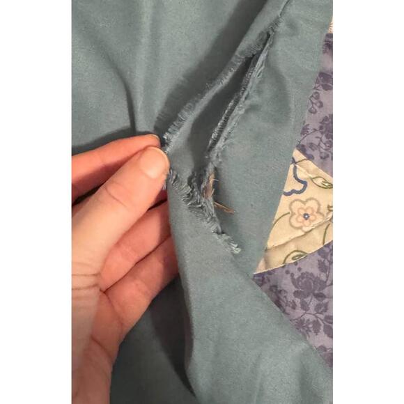 3 Twin Sheet Sets & 2 Mattress Pads- Very Good - Picture 5 of 8